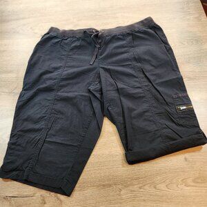 Catherines 3X Black Adjustable Roll Tab Capri Pants Plus 26/28 Cargo Style